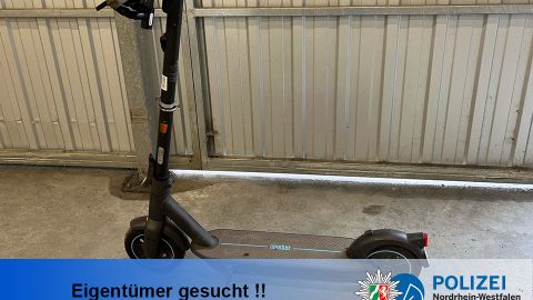 E-Scooter in einer Garage