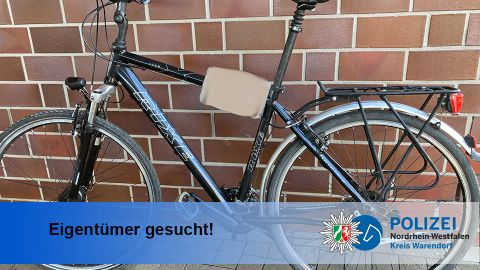 Fahrrad vor Hauswand