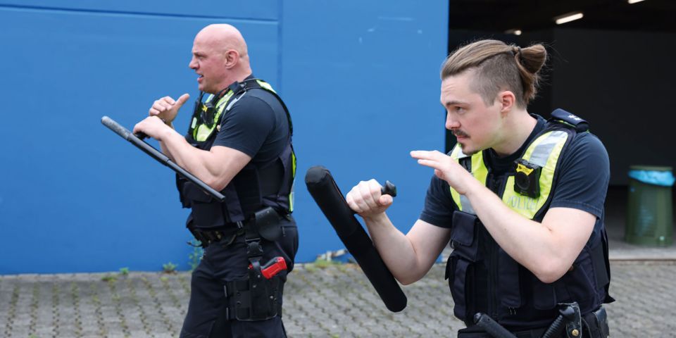 Hoch konzentriert beim Training: Helmut Brendt (links) und Marc Rau